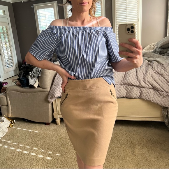 LOFT Dresses & Skirts - LOFT | Neutral Khaki Tan Pencil Skirt Felt Size 4 Camel